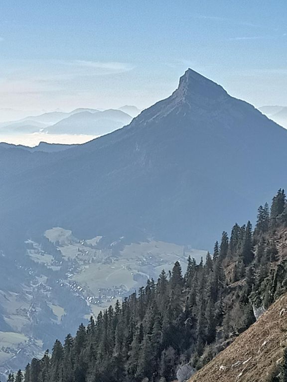 Randonnée au Grand Som par la Racapé au départ du col du Cucheron