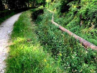 Aqueduc et chemin de retour