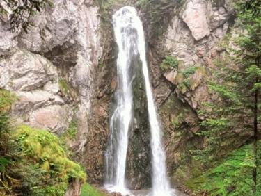 Pyrénées J-1