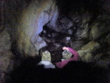 Dans la grotte des Peyrourets