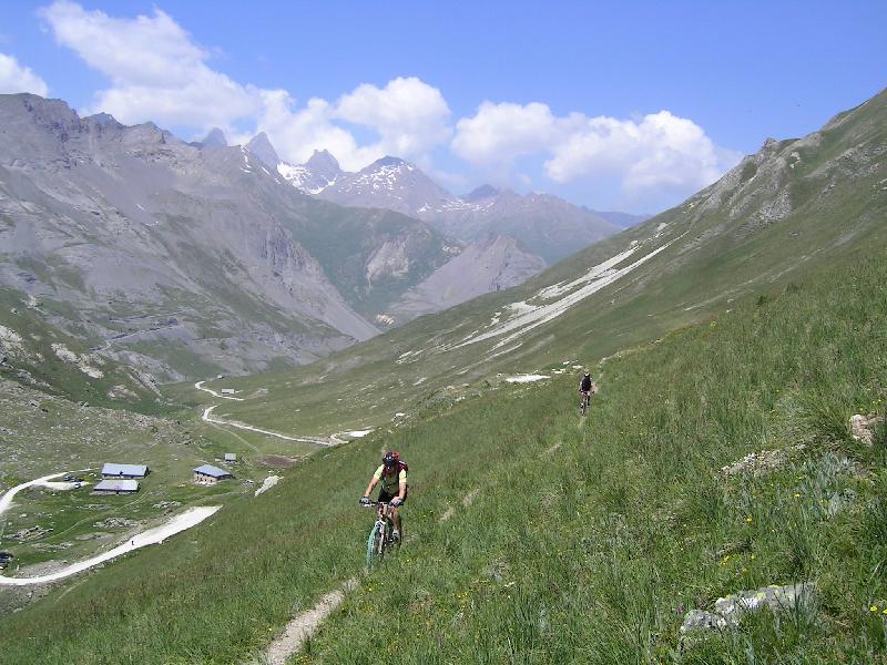 En direction du lac des Cerces