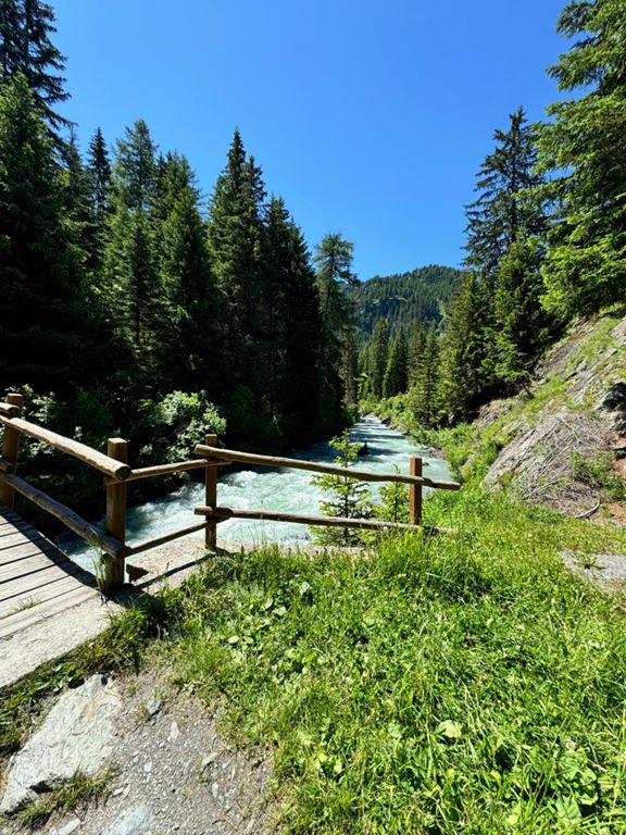 Alta Via 2 - Vallée d’Aoste 🇮🇹 : La Thuile au Refuge Alberto Deffeyes