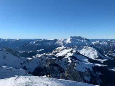 Ski de randonnée dans l&apos;après-midi