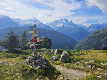 RUN 64: Loriaz et Tete de Chevrette depuis le Couteray