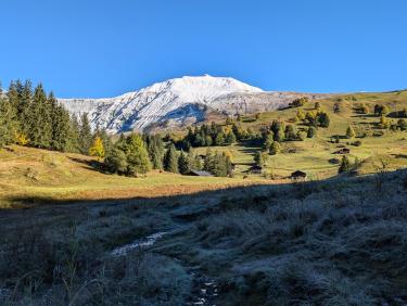 Dôme de la Girotte (au dessus du barrage éponyme) depuis les Granges