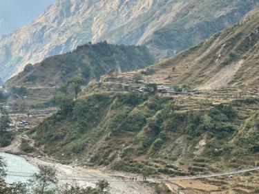 Nepal - tour du Manaslu - J 4 - Salleri - Deng